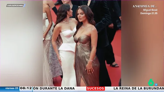 El espectacular vestido dorado de Laura Escanes en su debut en el Festival de Cannes: "Laura Es-Cannes" El espectacular vestido dorado de Laura Escanes en su debut en el Festival de Cannes: "Laura Es-Cannes"