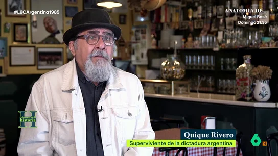 Tres gallinas y unos "uniformes llenos de medallitas": la curiosa protesta de un represaliado contra la dictadura argentina en España Quique Rivero recuerda para laSexta Columna su encarcelamiento por el régimen de Videla y su posterior exilio a España, donde tuvo la oportunidad de responder a la dictadura argentina durante una visita de sus autoridades.