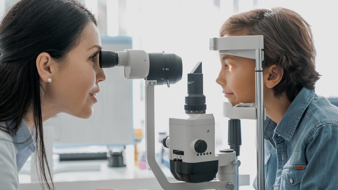 El Gobierno aprueba las ayudas de 100 euros para comprar gafas y lentillas a los niños hasta 16 años