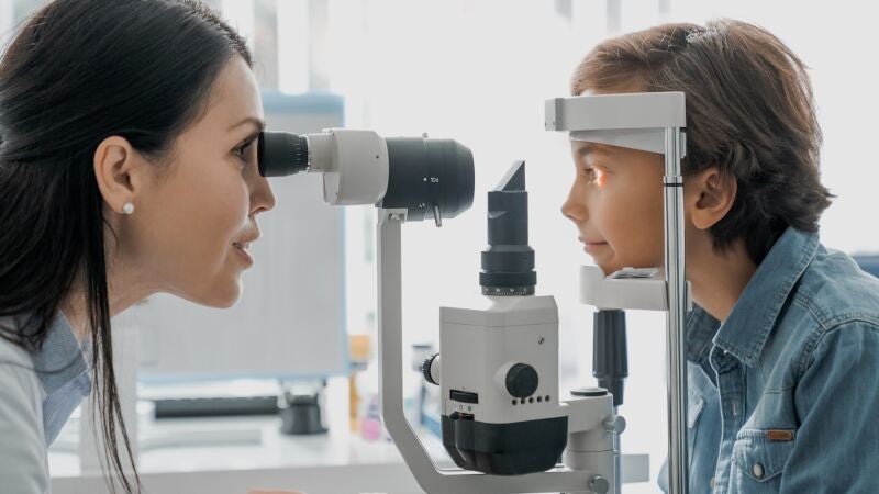 Revisión infantil en un optometrista