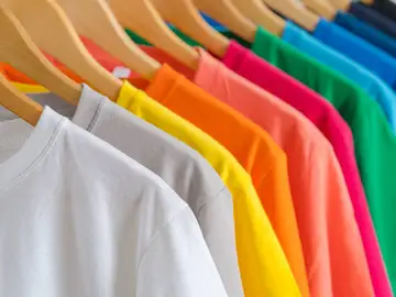 Una moda más sostenible: en vez de tintes, nanoestructuras que manipulen el color Una moda más sostenible: en vez de tintes, nanoestructuras que manipulen el color