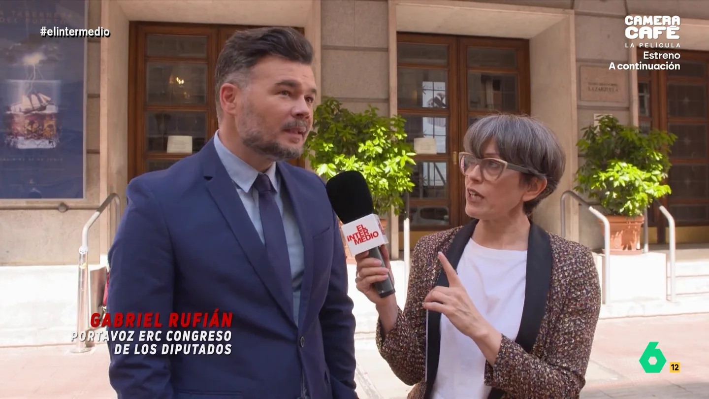 Rufián elige a Óscar Puente como compañero para el apocalipsis: "Tiene pinta de poder estrangular a un oso" Rufián elige a Óscar Puente como compañero para el apocalipsis: "Tiene pinta de poder estrangular a un oso"