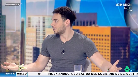 El divertido 'dardo' de Hans a Alfonso Arús: "Para ti levantarte del sofá e ir a la nevera es ejercicio de alta intensidad" El divertido 'dardo' de Hans a Alfonso Arús: "Para ti levantarte del sofá e ir a la nevera es ejercicio de alta intensidad"
