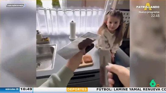 En Aruser@s: así prepara un padre albañil la merienda a su hija En Aruser@s: así prepara un padre albañil la merienda a su hija