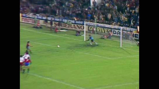 El detalle del que nadie se acuerda del partido del histórico España-Malta: "Señor falló el primer penalti" El detalle del que nadie se acuerda del partido del histórico España-Malta: "Señor falló el primer penalti"