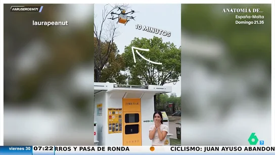 Una española de viaje en China alucina con los drones repartidores de café: "No asimilo este momento" Una española de viaje en China alucina con los drones repartidores de café: "No asimilo este momento"