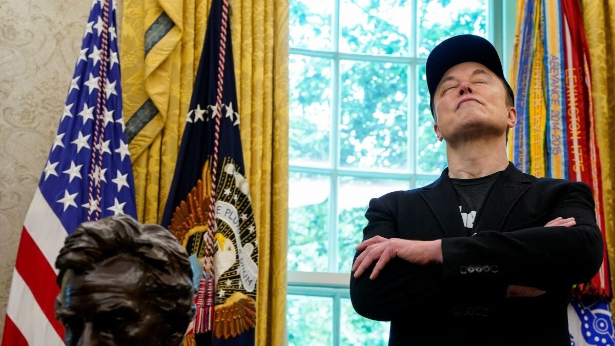Elon Musk, Tommy Robinson, Nigel Farage o Rupert L