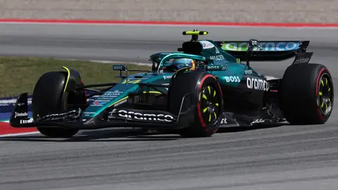 Fernando Alonso (Aston Martin) en el GP de España Fernando Alonso (Aston Martin) en el GP de España