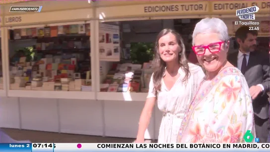 Alfonso Arús, al ver a la reina Letizia en la Feria del Libro: "Es indomable, acaba en las casetas que a ella le apetecen" Alfonso Arús, al ver a la reina Letizia en la Feria del Libro: "Es indomable, acaba en las casetas que a ella le apetecen"