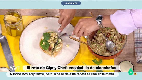 Supera el reto de Gipsy Chef con su receta de ensaladilla de alcachofas con huevo sobre ensaimada Descubre esta receta gourmet y original del cocinero Pablo Albuerne, más conocido como Gipsy Chef, y consigue superar el reto de tenerla lista en menos de 10 minutos. ¡Buen provecho!