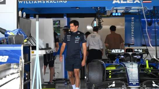 Carlos Sainz en el box de Williams Carlos Sainz en el box de Williams