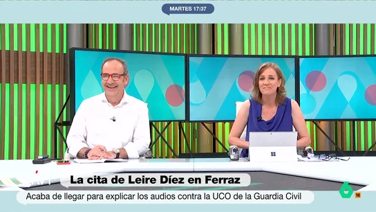 Iñaki López ironiza al ver a Juande Colmenero en mangas de camisa: "Esto parece un strip poker" Más Vale Tarde arrancaba con un divertido momento en el que Iñaki López bromea con Juande Colmenero después de que el colaborador haya dejado atrás la americana. "Desde que adelgaza va cada vez más ligero", comenta el presentador.