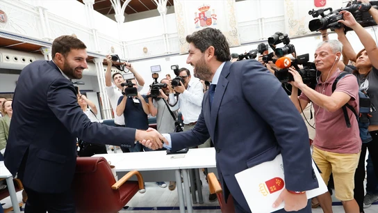 Los líderes murcianos de PP y Vox, Fernando López Miras y José Ángel Antelo respectivamente, en una foto de archivo Los líderes murcianos de PP y Vox, Fernando López Miras y José Ángel Antelo respectivamente, en una foto de archivo