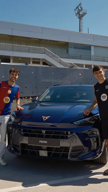 Pedri recibe su nuevo CUPRA Terramar VZ Pedri recibe su nuevo CUPRA Terramar VZ