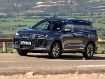 EBRO S700 PHEV EBRO S700 PHEV