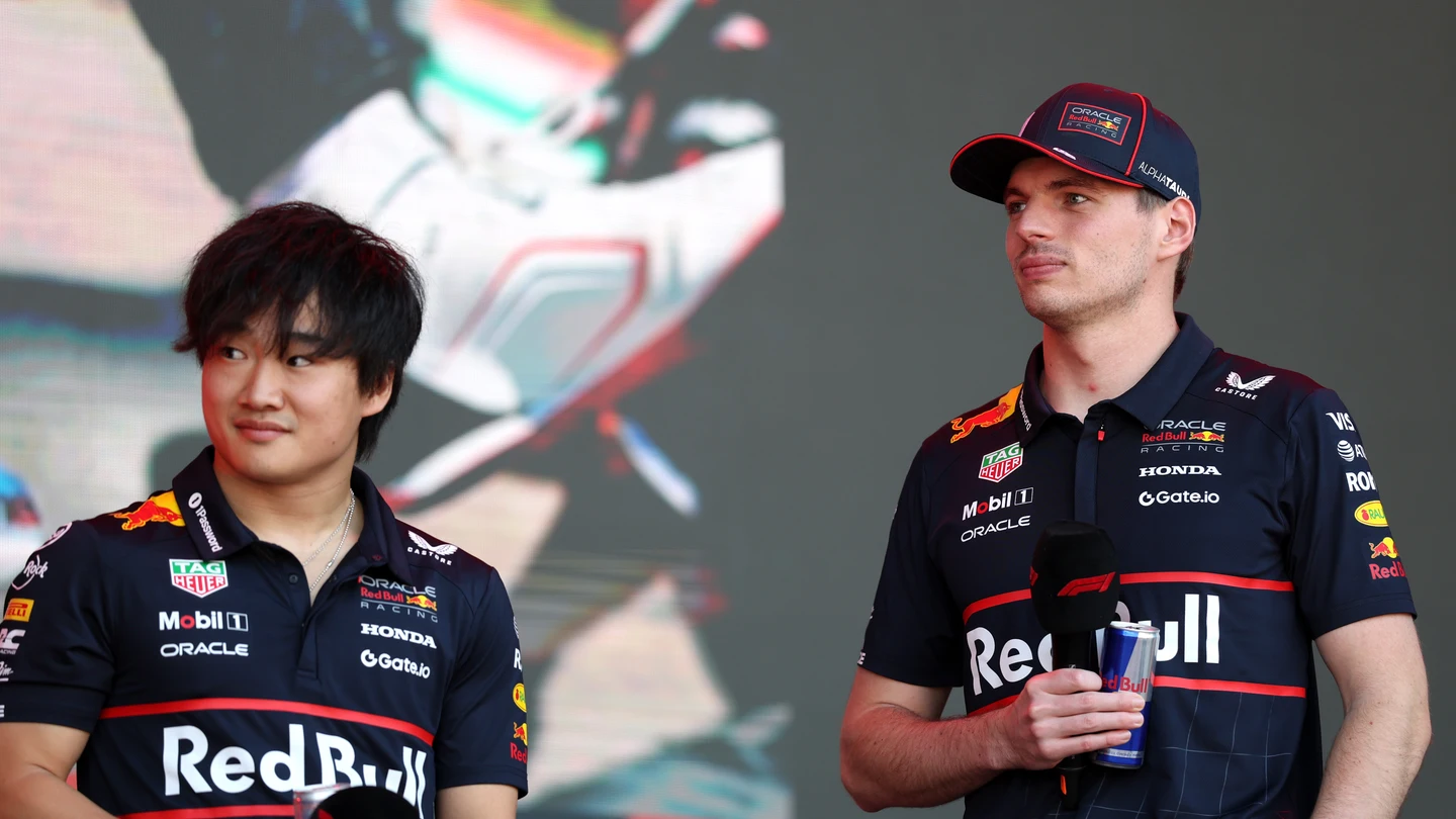 Tsunoda y Verstappen Tsunoda y Verstappen