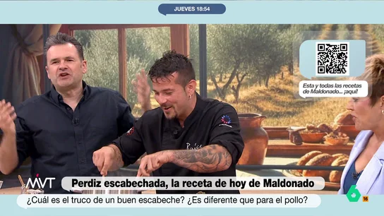 El chef Carlos Maldonado se 'enfada' con Iñaki López: "No te has acordado ni de mi nombre al inicio" El cocinero ha recordado al presentador de Más Vale Tarde que todavía no ha visitado su restaurante Raíces. "No he ido porque no he tenido tiempo que tengo dos niños", se ha defendido Iñaki.