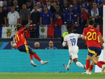 Gol de Nico Williams a Francia