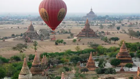 Glovo aerostático sobre Bagan Glovo aerostático sobre Bagan