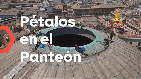 Pétalos en el Panteón de Roma. Pétalos en el Panteón de Roma.