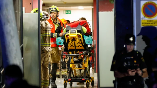 Diez personas continúan hospitalizadas por el incendio en la residencia de Zaragoza Diez personas continúan hospitalizadas por el incendio en la residencia de Zaragoza