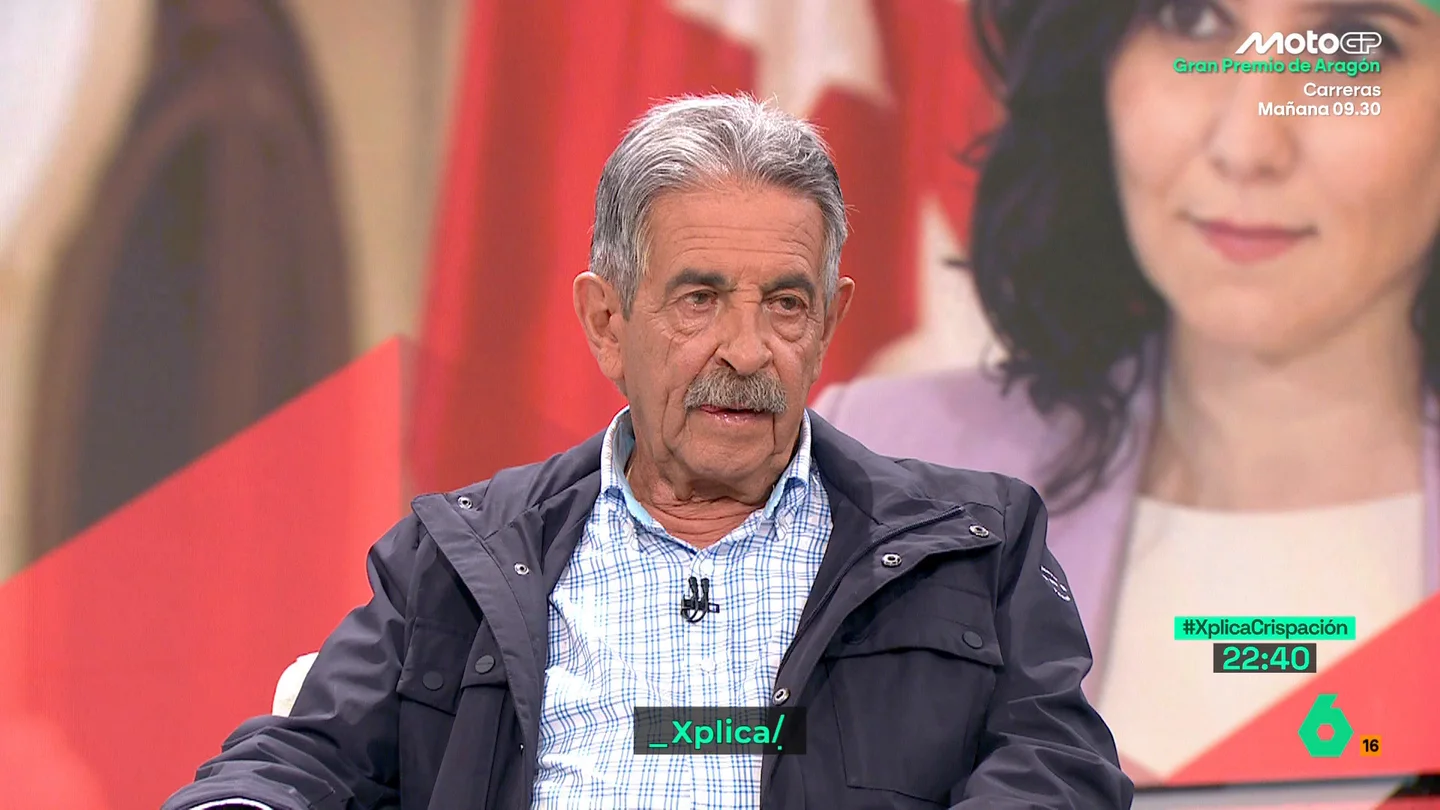 XPLICA Miguel Ángel Revilla: "Si tuviéramos una lengua en Cantabria, yo la defendería con uñas y dientes" XPLICA Miguel Ángel Revilla: "Si tuviéramos una lengua en Cantabria, yo la defendería con uñas y dientes"