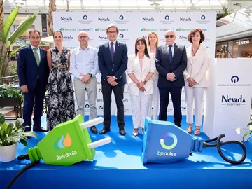 Apertura del megahub de recarga pública más grande de España Apertura del megahub de recarga pública más grande de España