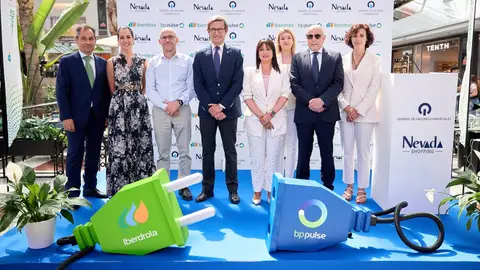 Apertura del megahub de recarga pública más grande de España Apertura del megahub de recarga pública más grande de España