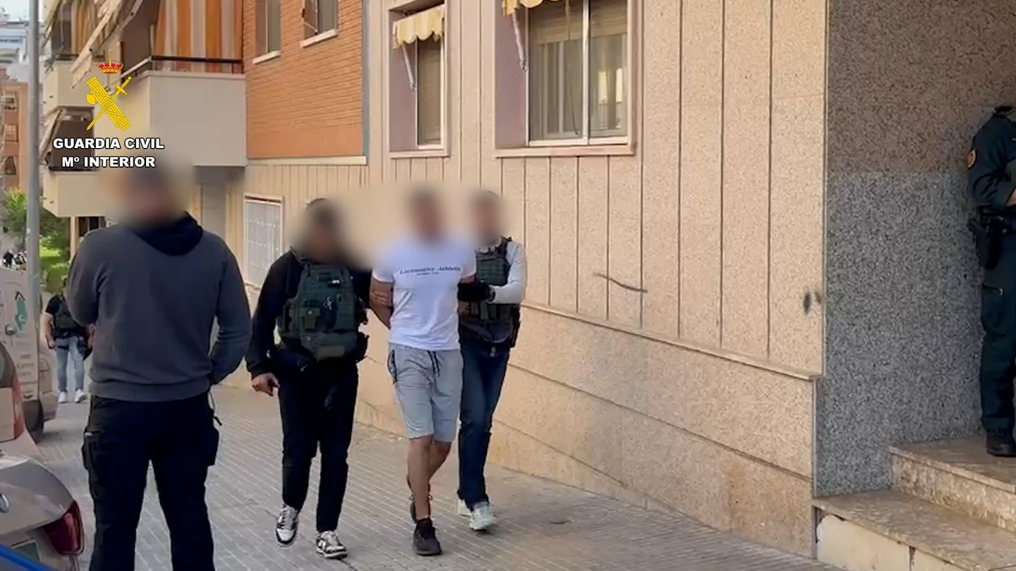 El residente en Castellbisbal (Barcelona) detenido por presunto adoctrinamiento y autocapacitación terrorista El residente en Castellbisbal (Barcelona) detenido por presunto adoctrinamiento y autocapacitación terrorista