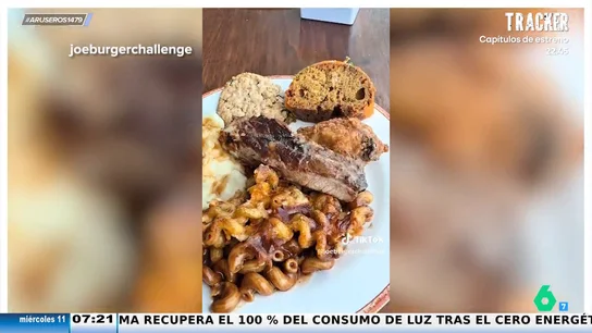 ¿Qué come la gente en un bufé? Un youtuber pruebas los platos que comen los turistas ¿Qué come la gente en un bufé? Un youtuber pruebas los platos que comen los turistas