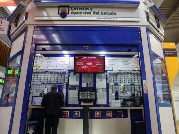 Una administración de Lotería en Las Rozas (Madrid), el día del sorteo de Navidad