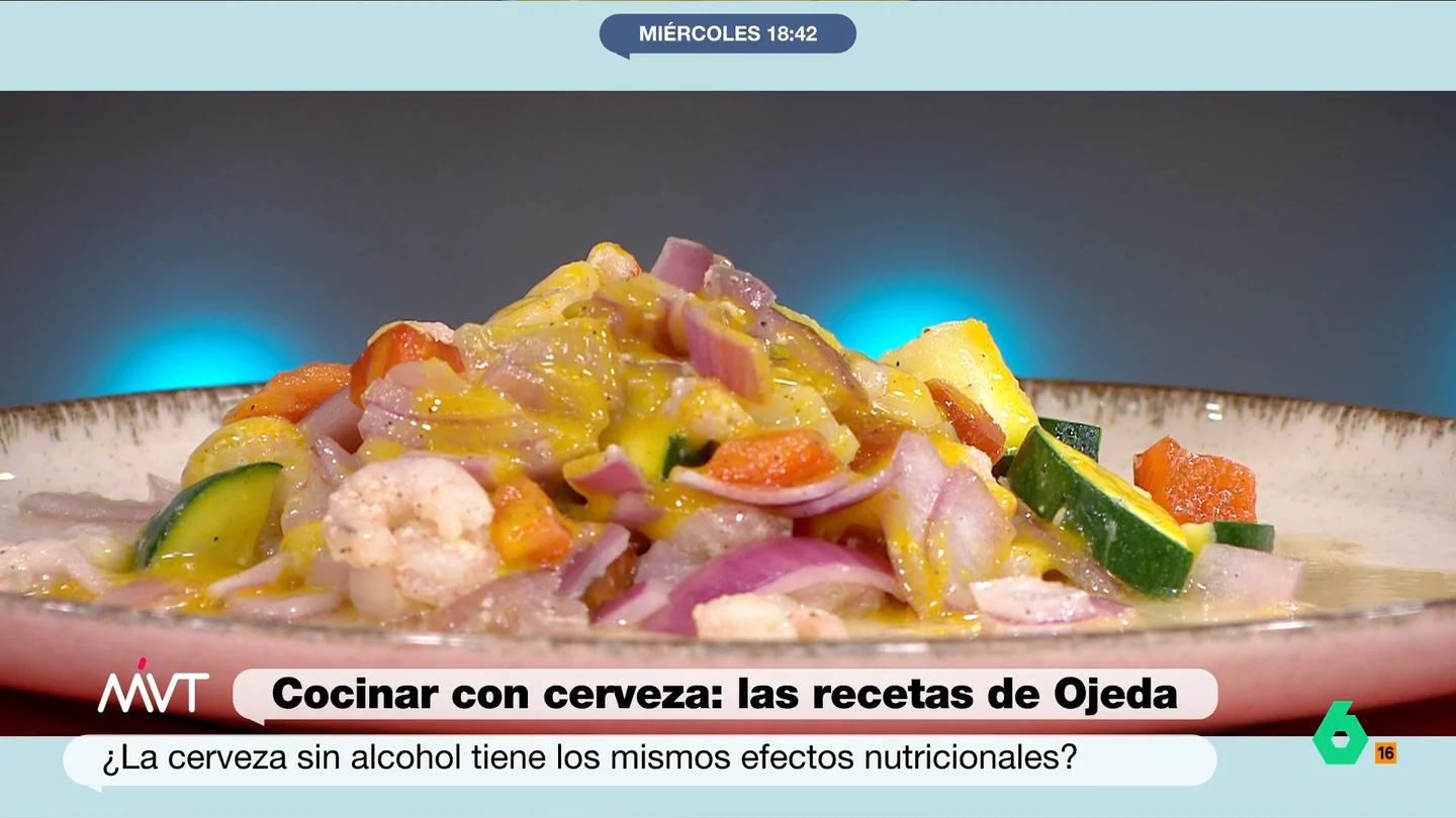 La mejor receta para el verano del nutricionista Pablo Ojeda: ensalada templada de gambas y verduras con vinagreta de cerveza Descubre esta receta fresca de ensalada templada de gambas y verduras de Pablo Ojeda, servida con una vinagreta ligera de cerveza. Perfecta para el calor, nutritiva y fácil al estilo Más Vale Tarde.