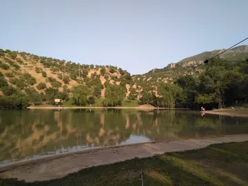 Área Recreativa Municipal La Playita en Arroyomolinos (Zahara de la Sierra, España) Área Recreativa Municipal La Playita en Arroyomolinos (Zahara de la Sierra, España)