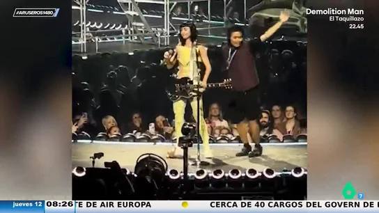 El susto de Katy Perry cuando un fan salt al escenario en pleno concierto en Sídney El susto de Katy Perry cuando un fan salt al escenario en pleno concierto en Sídney