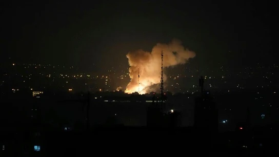 Humo en Teherán tras un ataque de Israel Humo en Teherán tras un ataque de Israel