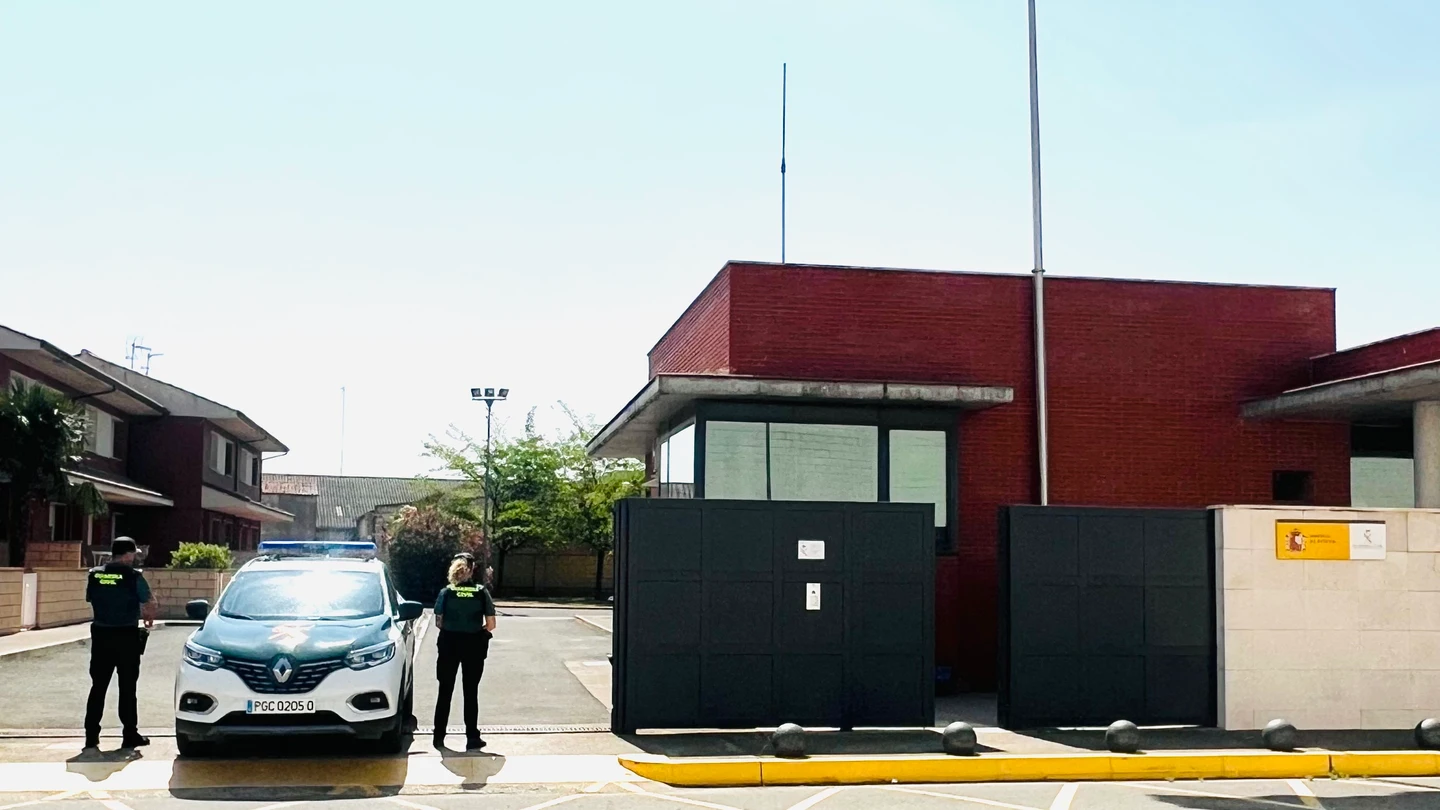 Puesto de la Guardia Civil de Tamarite de Litera (Huesca). Puesto de la Guardia Civil de Tamarite de Litera (Huesca).