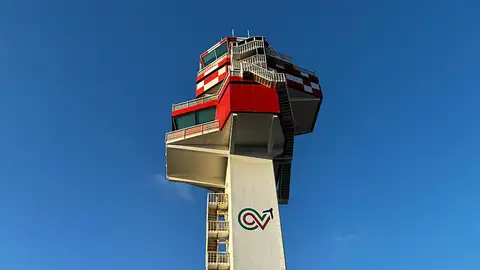 Torre de control del aeropuerto de Roma-Fiumicino Torre de control del aeropuerto de Roma-Fiumicino