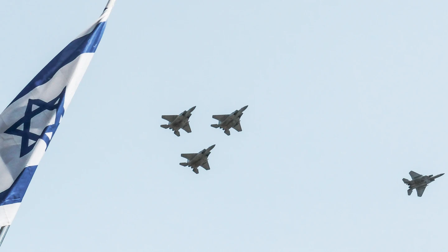 Imagen de archivo de varios cazas de la Fuerza Aérea de Israel. Imagen de archivo de varios cazas de la Fuerza Aérea de Israel.