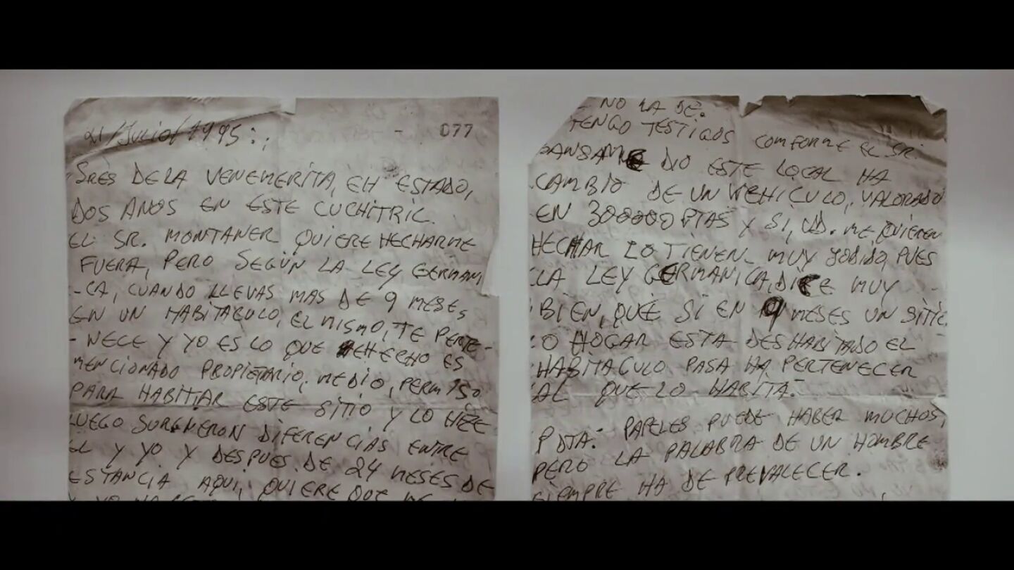 La nota manuscrita "del chico que vivi&oacute; con 'el Sansa'" que le se&ntilde;ala como el primer sospechoso de su asesinato: "Se&ntilde;ores de la Benem&eacute;rita..."