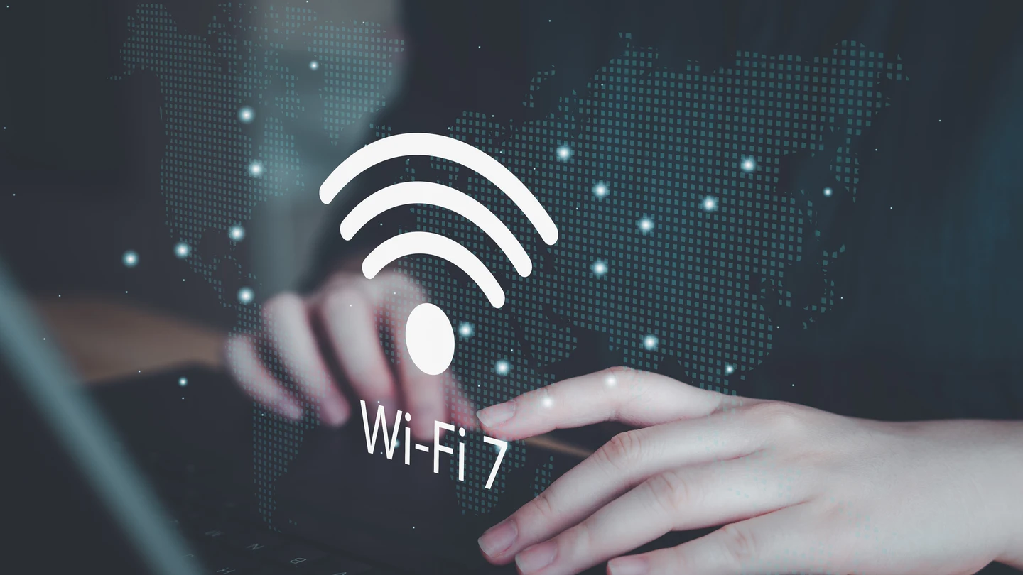 Ordenador con simbolo wifi Ordenador con simbolo wifi