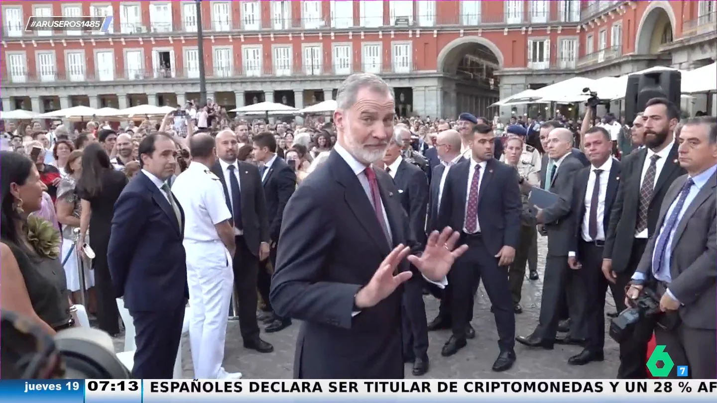 Alfonso Arús, del "descontrol" de la visita del rey Felipe y la reina Letizia a la Playa Mayor: "A mí esto es lo que me gusta" Alfonso Arús, del "descontrol" de la visita del rey Felipe y la reina Letizia a la Playa Mayor: "A mí esto es lo que me gusta"
