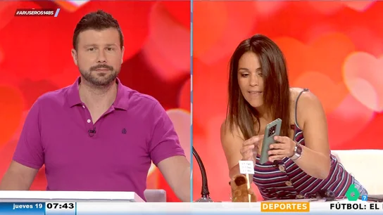Patricia Benítez interrumpe Aruser@s para contar que Marc Redondo está enamorado de ella: "Ya sabes lo que son los bastos" Patricia Benítez interrumpe Aruser@s para contar que Marc Redondo está enamorado de ella: "Ya sabes lo que son los bastos"