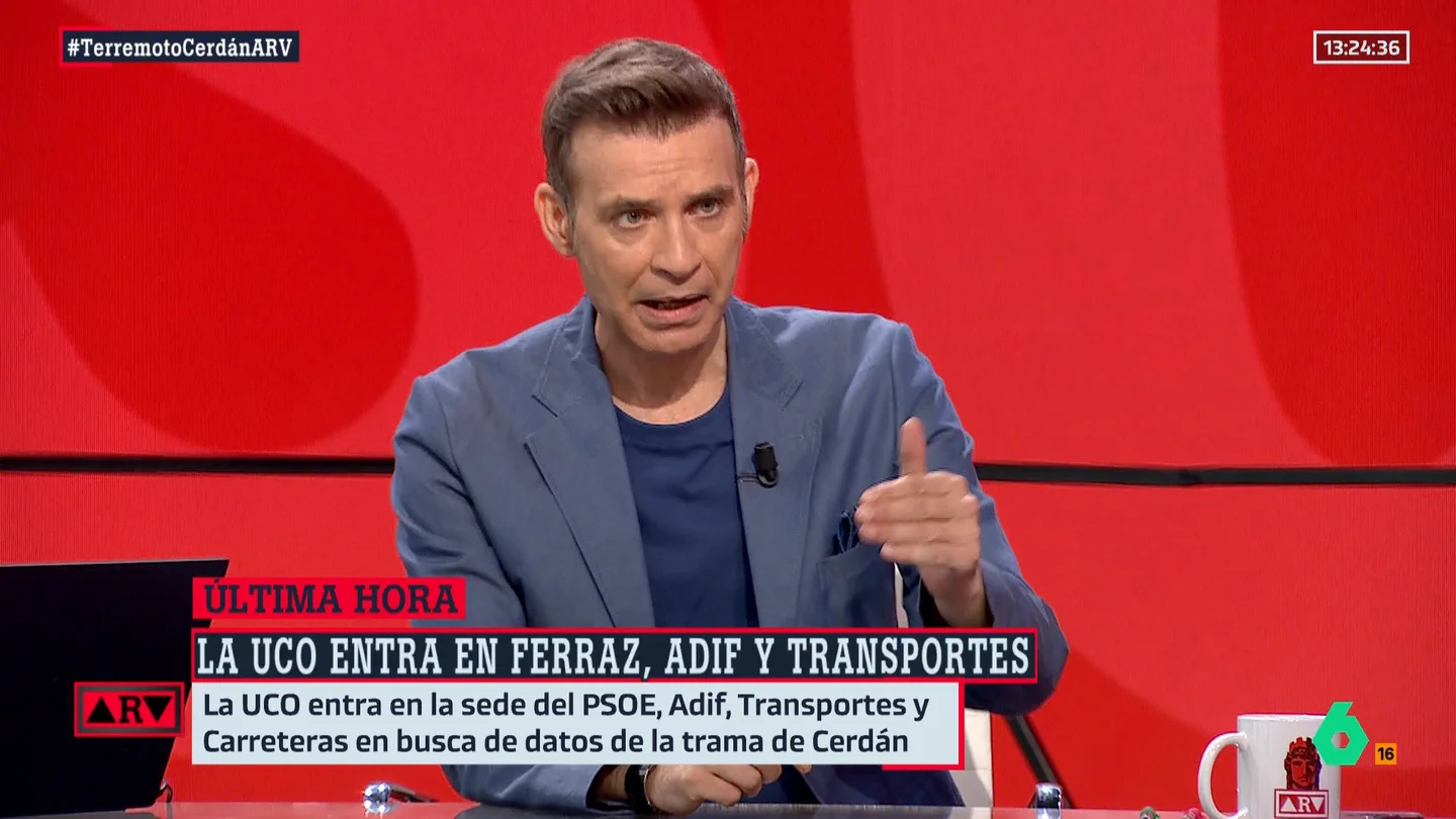 Pablo Pombo define la imagen de los agentes de la UCO entrando en la sede socialista como "la imagen de una pesadilla" Pablo Pombo define la imagen de los agentes de la UCO entrando en la sede socialista como "la imagen de una pesadilla"