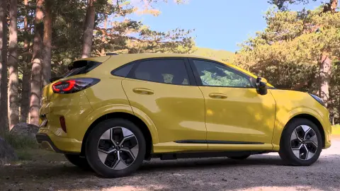 El Ford Puma Gen-e, visto desde un lateral El Ford Puma Gen-e, visto desde un lateral