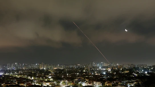 Israel intercepta un misil lanzado por Irán Israel intercepta un misil lanzado por Irán