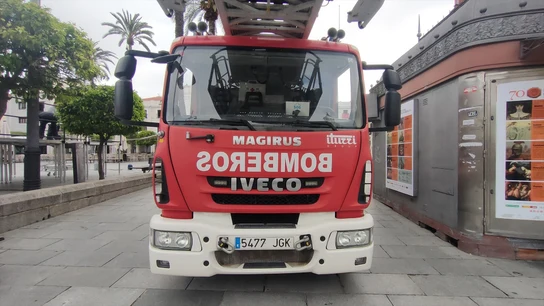 Un camión de bomberos Un camión de bomberos