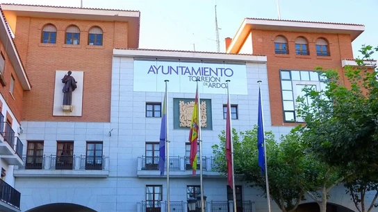 Fachada del Ayuntamiento de Torrejón de Ardoz Fachada del Ayuntamiento de Torrejón de Ardoz
