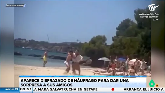 Sorprende a sus amigos vestido de náufrago y casi se pegan Sorprende a sus amigos vestido de náufrago y casi se pegan