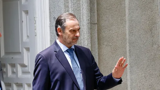 El exministro de Transportes José Luis Ábalos a su salida del Tribunal Supremo en Madrid. El exministro de Transportes José Luis Ábalos a su salida del Tribunal Supremo en Madrid.
