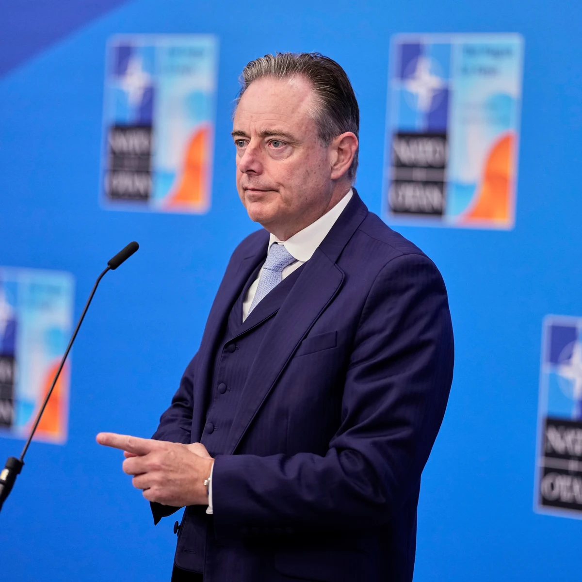 Cumbre OTAN: Polémicas y divisiones